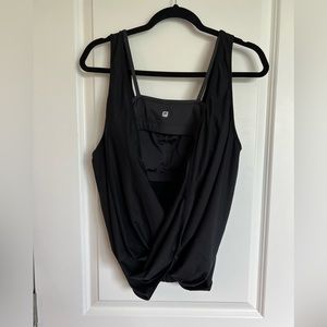 Fabletics 2 piece workout top Size M🎉
